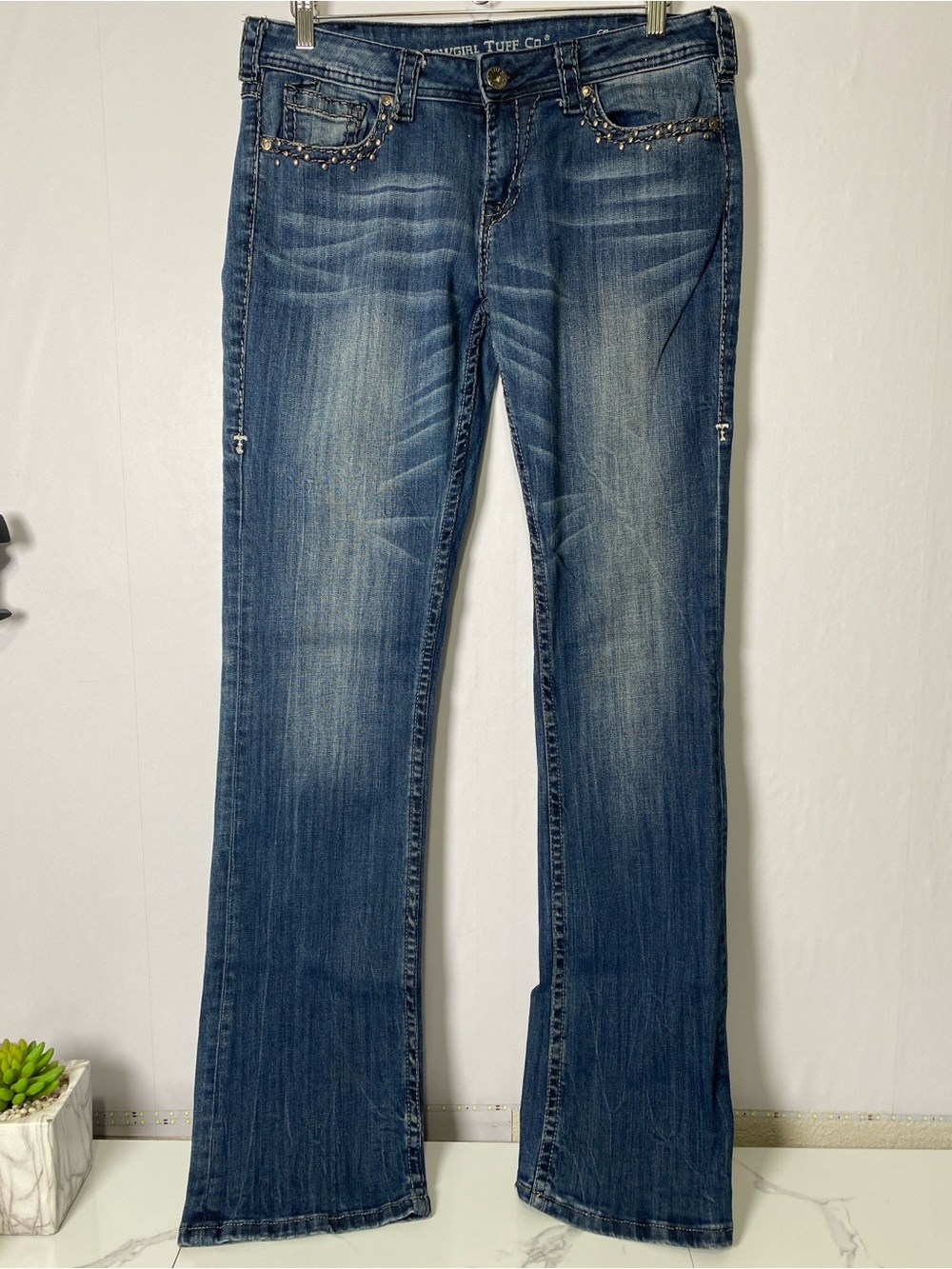 Cowgirl Tuff Co. Extreme Studs Mid-rise Jeans Size 31 Cotton Stud Streetwear